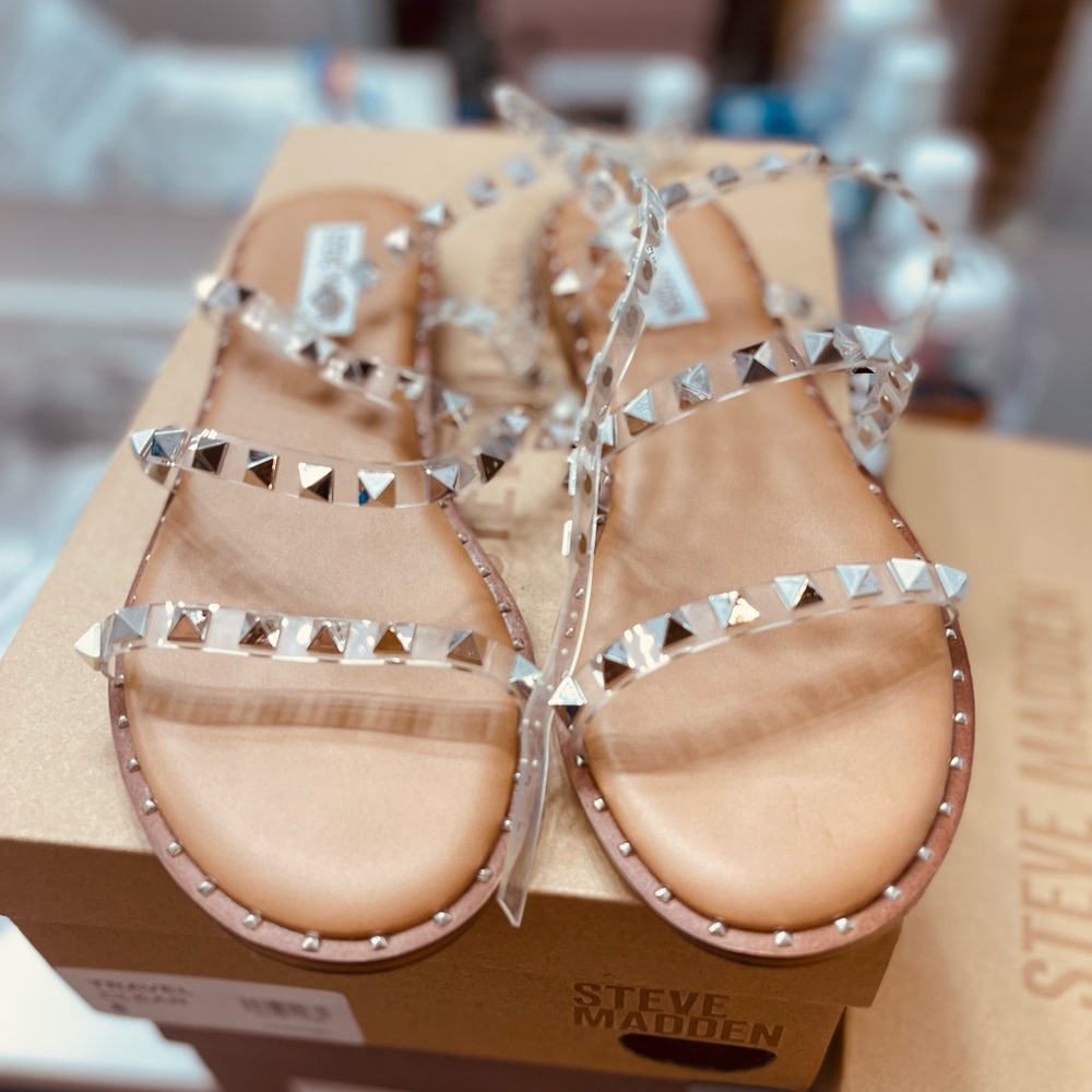 Like new Steve Madden sandals size 8